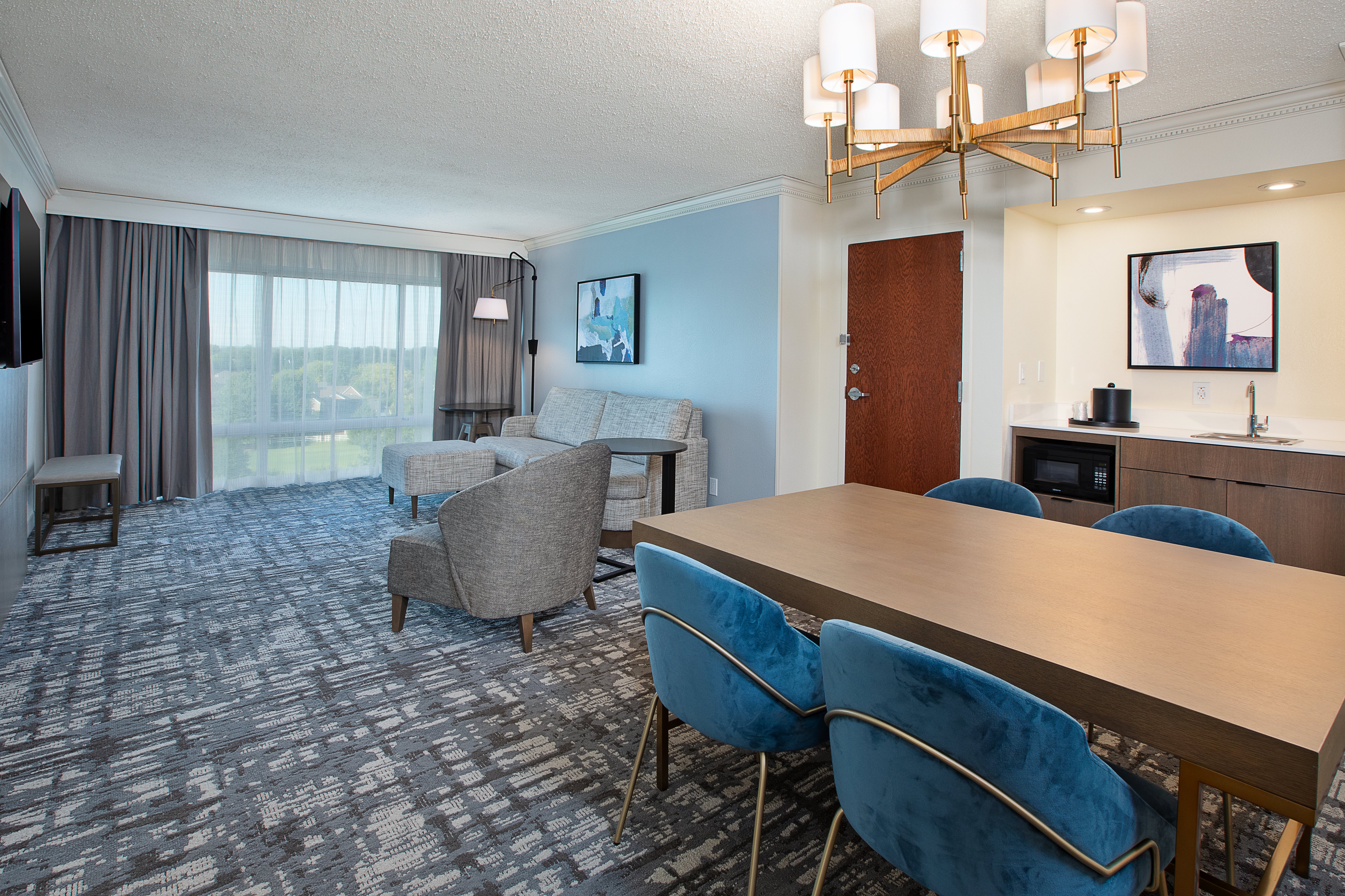 Holiday Inn University Plaza-Bowling Green 63/71