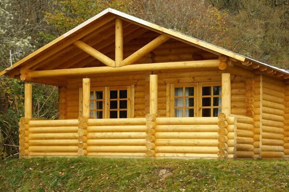 Bcc Loch Ness Log Cabins 3/46