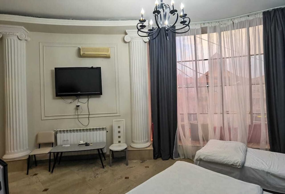 Bella Hotel 42/50