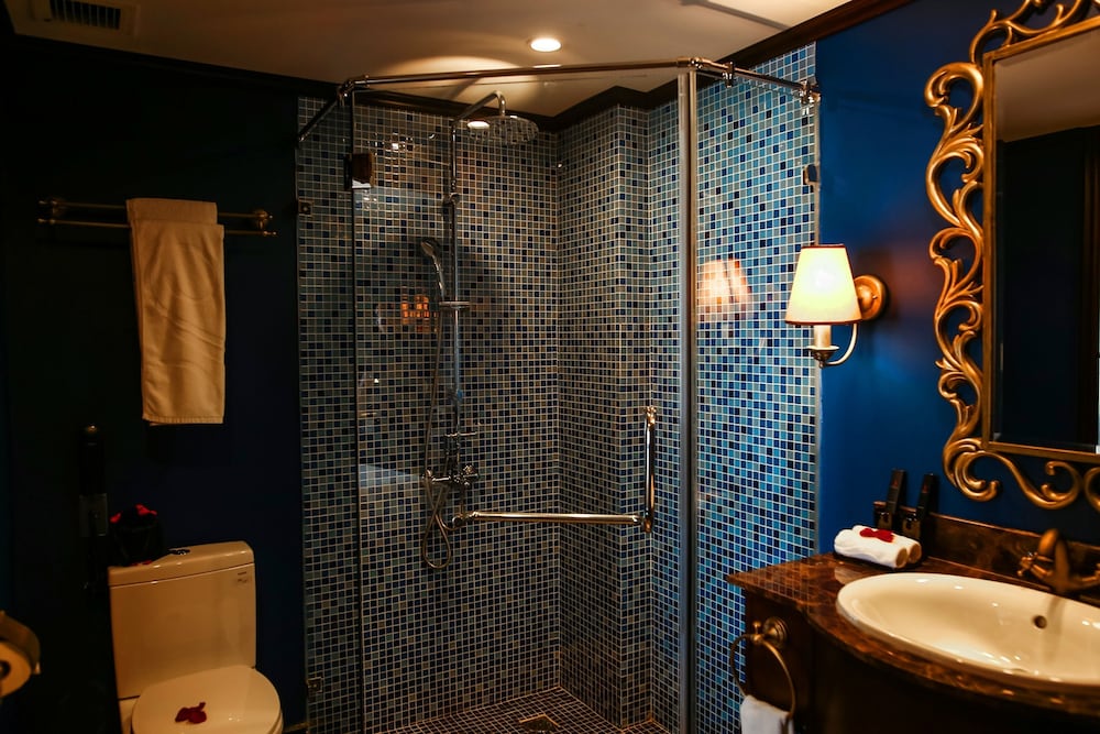 The Scarlett Boutique Hotel 40/41