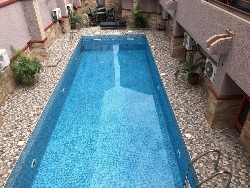 Virginrose Resorts 20/37