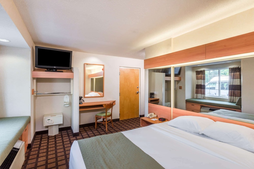 Microtel Inn Suites By Wyndham Uncasville 6/27