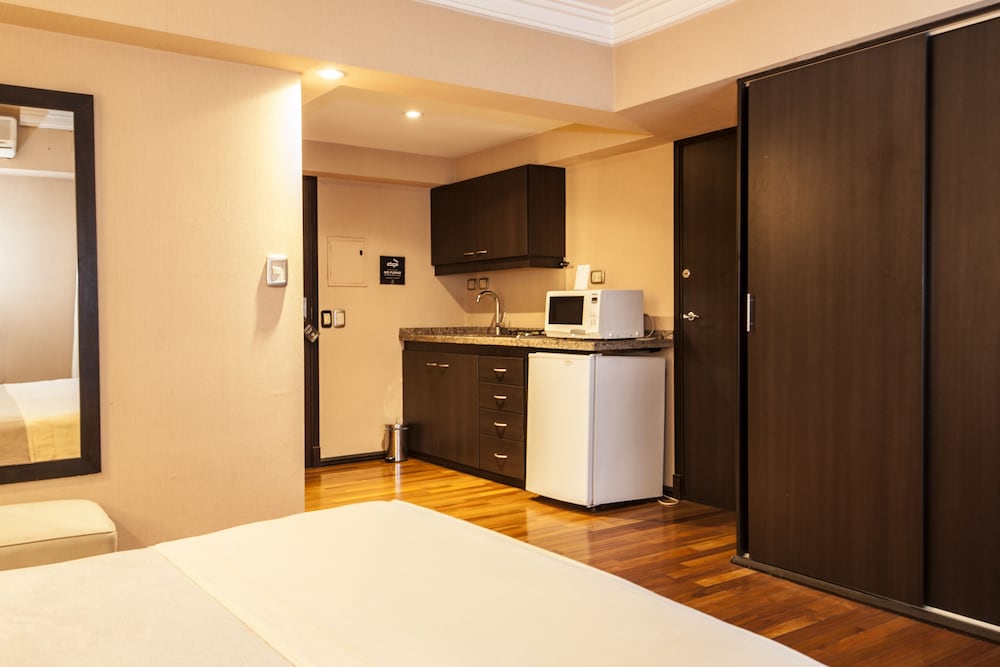 Premium Tower Suites 12/50