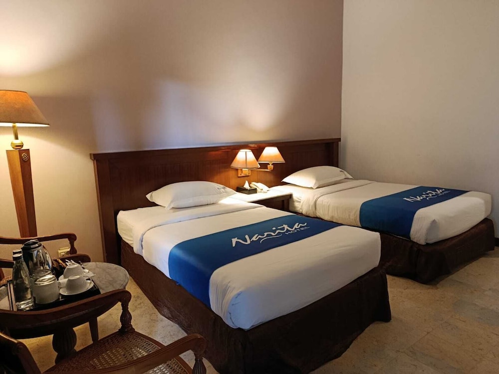 Narita Hotel Tulungagung 13/35