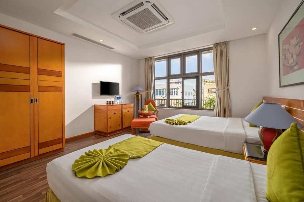 PANORAMIC, STUDIO, MULTIPLE BEDS, CITY VIEW