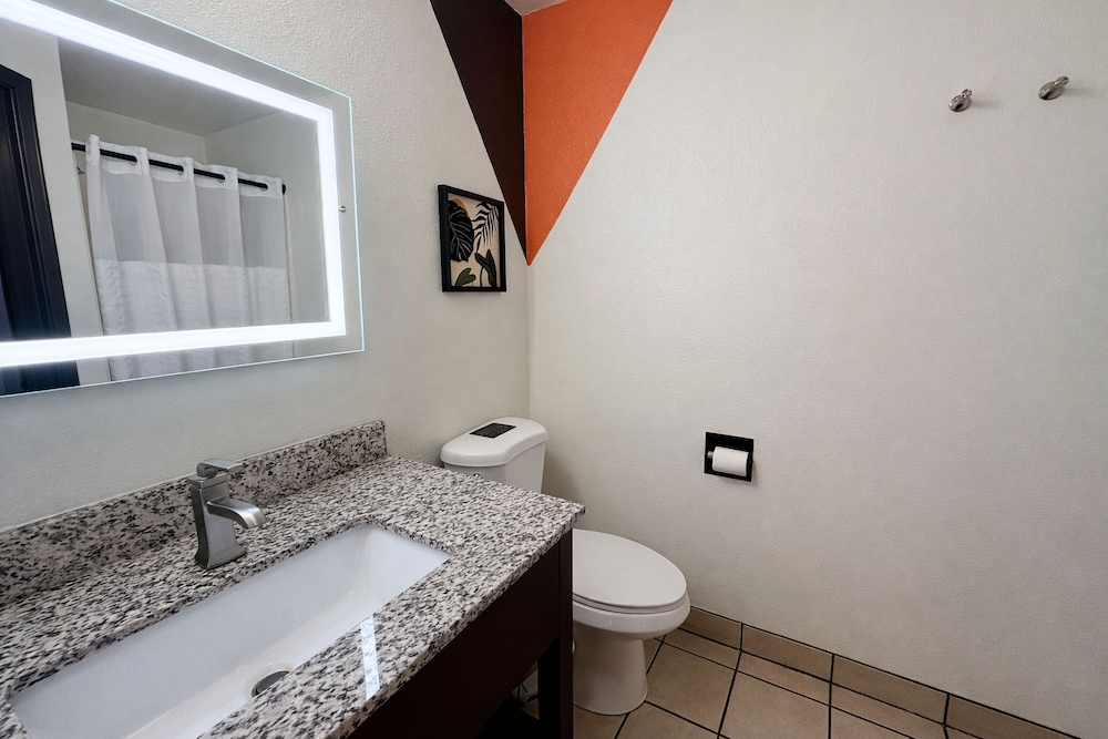 City Center Motel 48/50