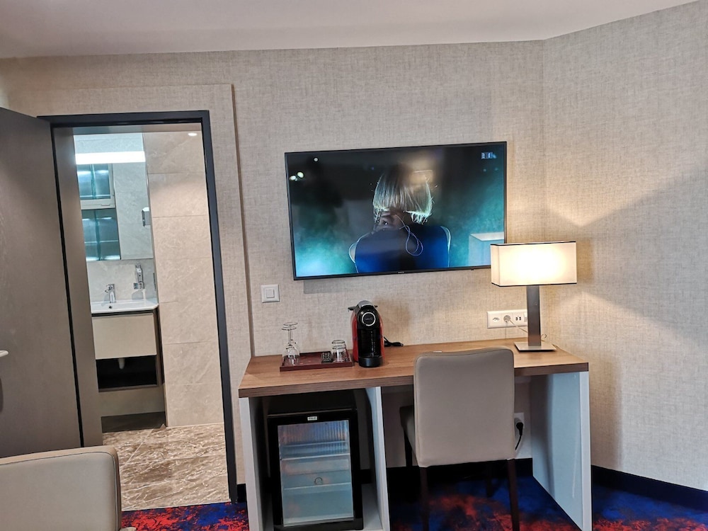 My Home Hotel 56/65