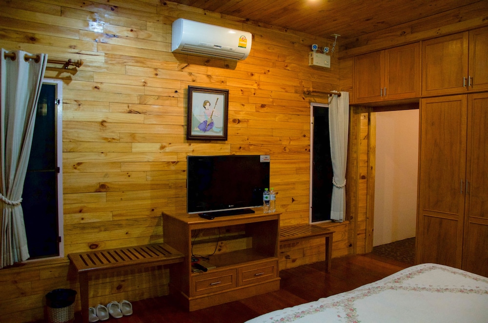 Baan Soontree Resort 63/70