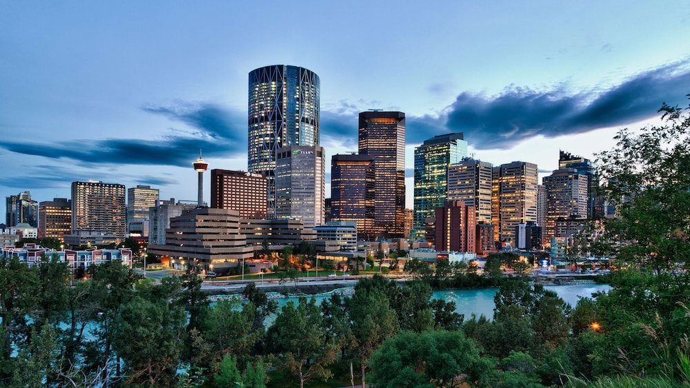HYATT REGENCY CALGARY 67/68
