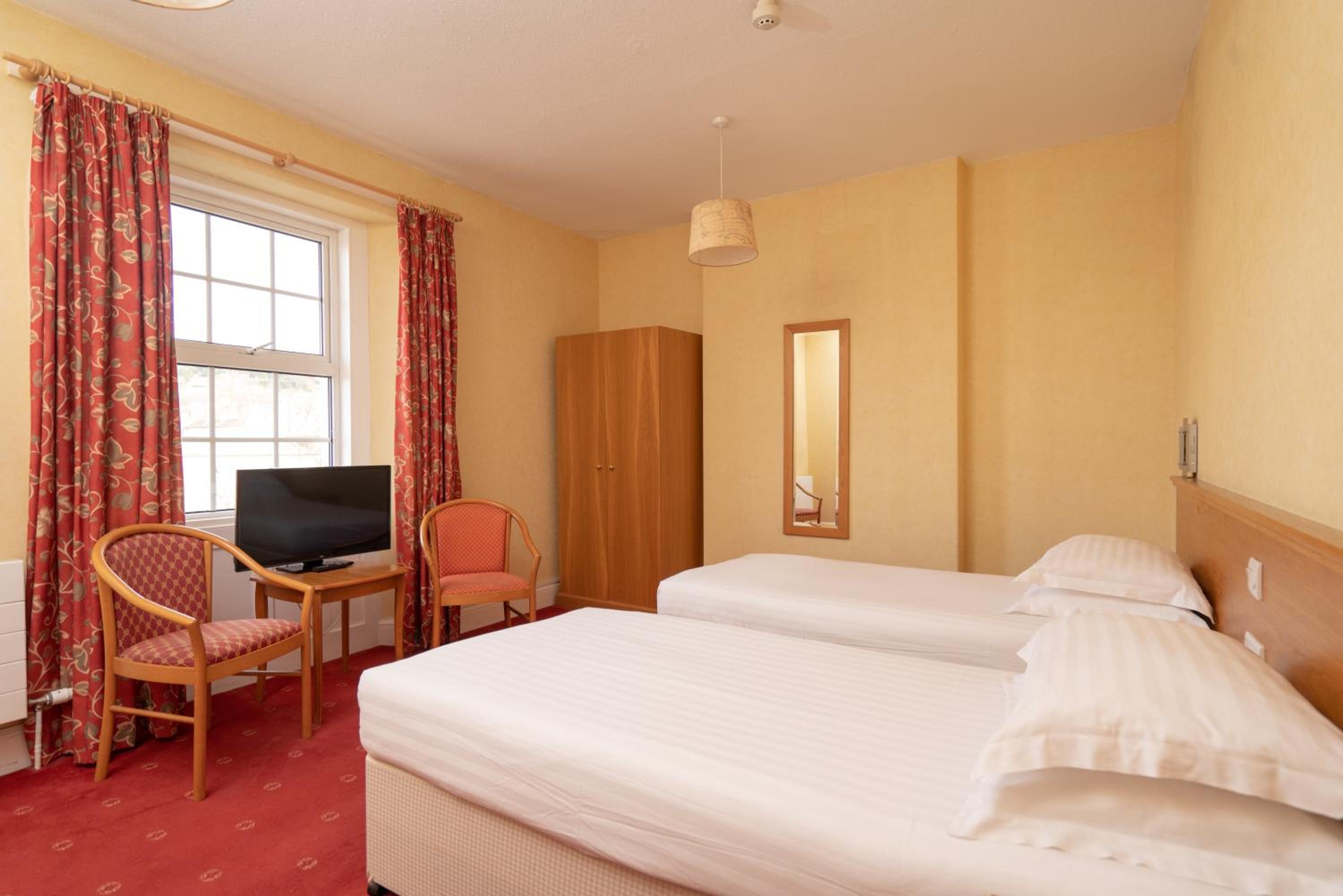 Lauriston Hotel 18/60