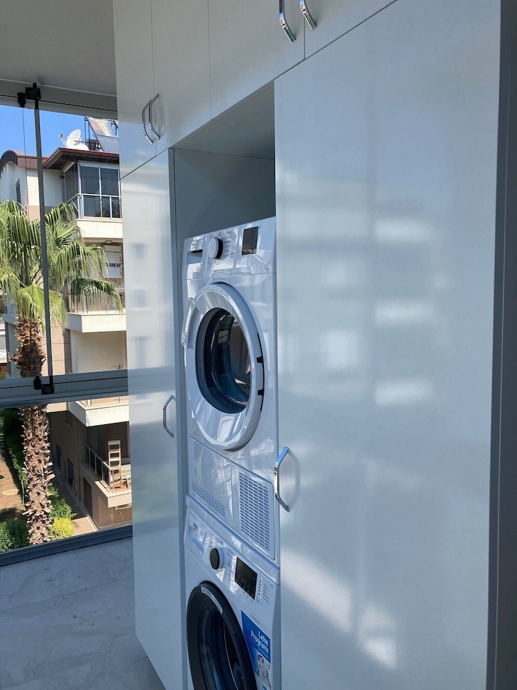 Vega Suites 13/24