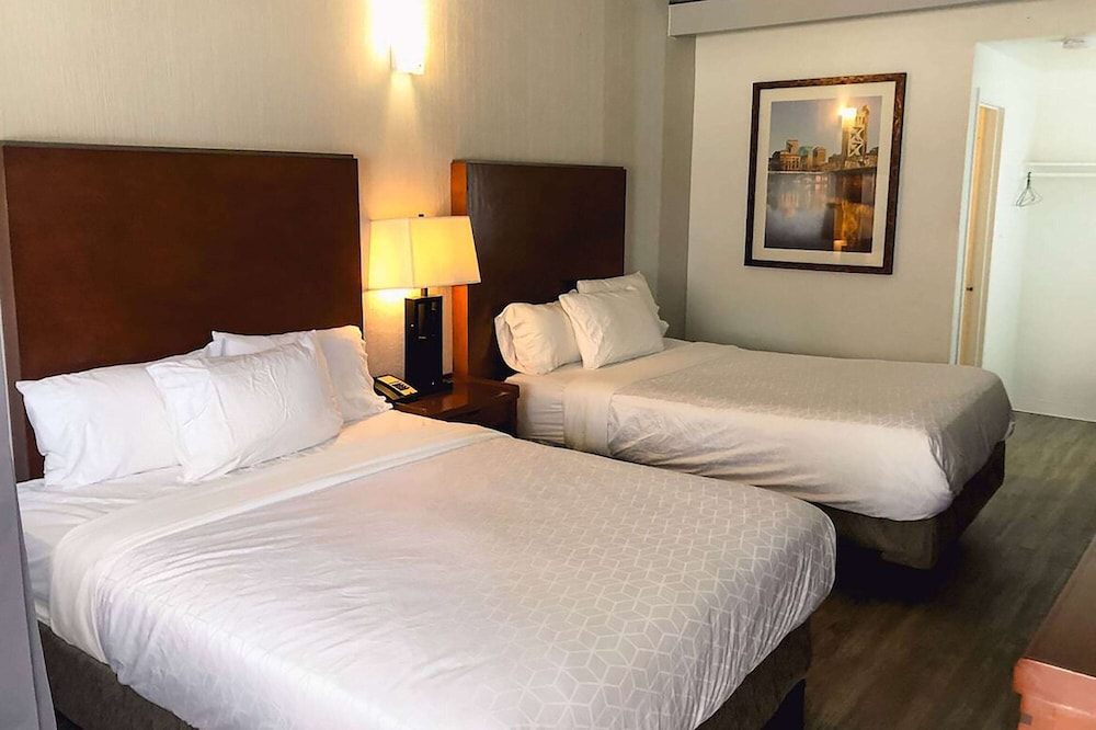 ROOM, 2 QUEEN BEDS, ACCESSIBLE