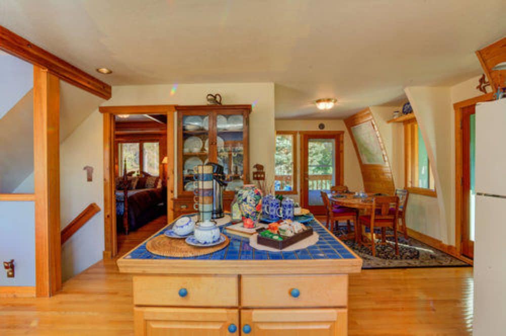 Moss Mountain Inn 15/28