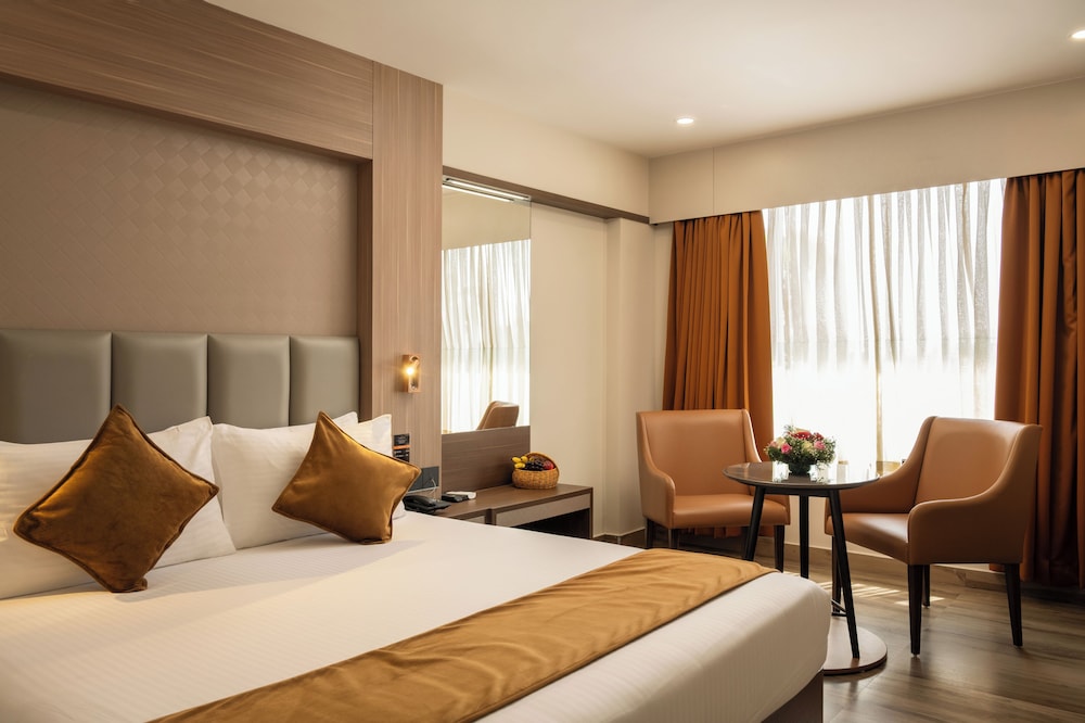THE CLASSIK FORT HOTEL 11/42