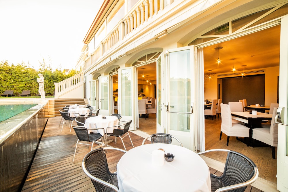 Hotel Carducci 76 66/75