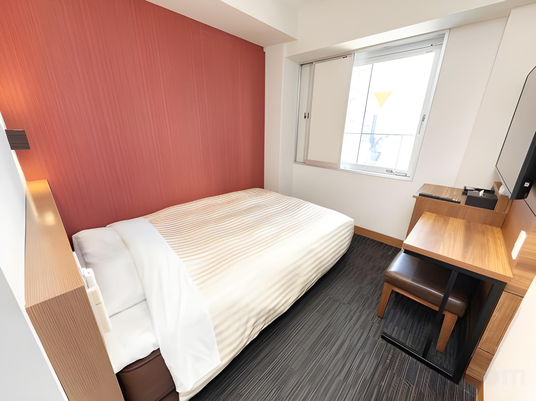 Room, Double Bed, Corner