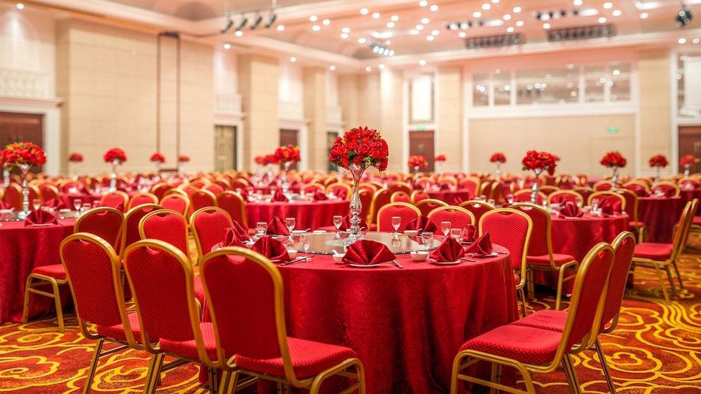 Shenyang Rich Gate Hotel 24/24