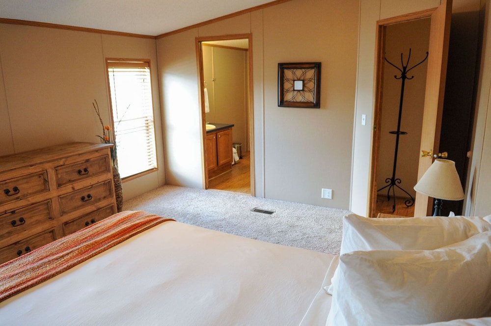 Royal Gorge Cabins 16/69