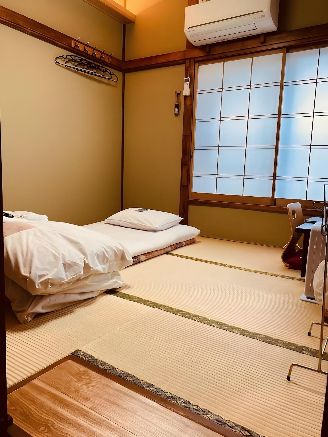 Japanese, Single, Futon Bed, Shared Bathroom