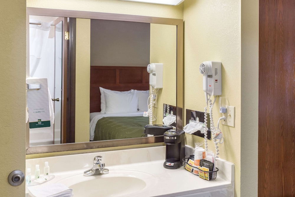 Quality Inn Athens, OH 28/50