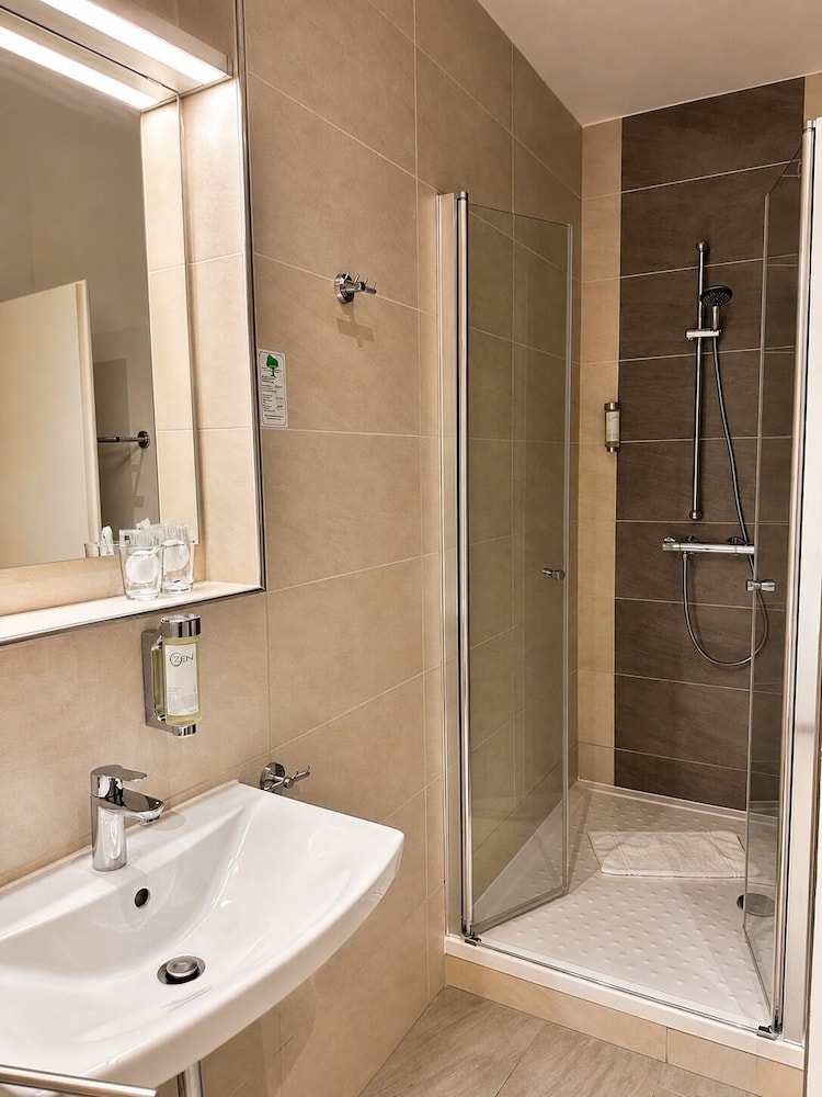 Hotel Select Suites & Aparts 49/50