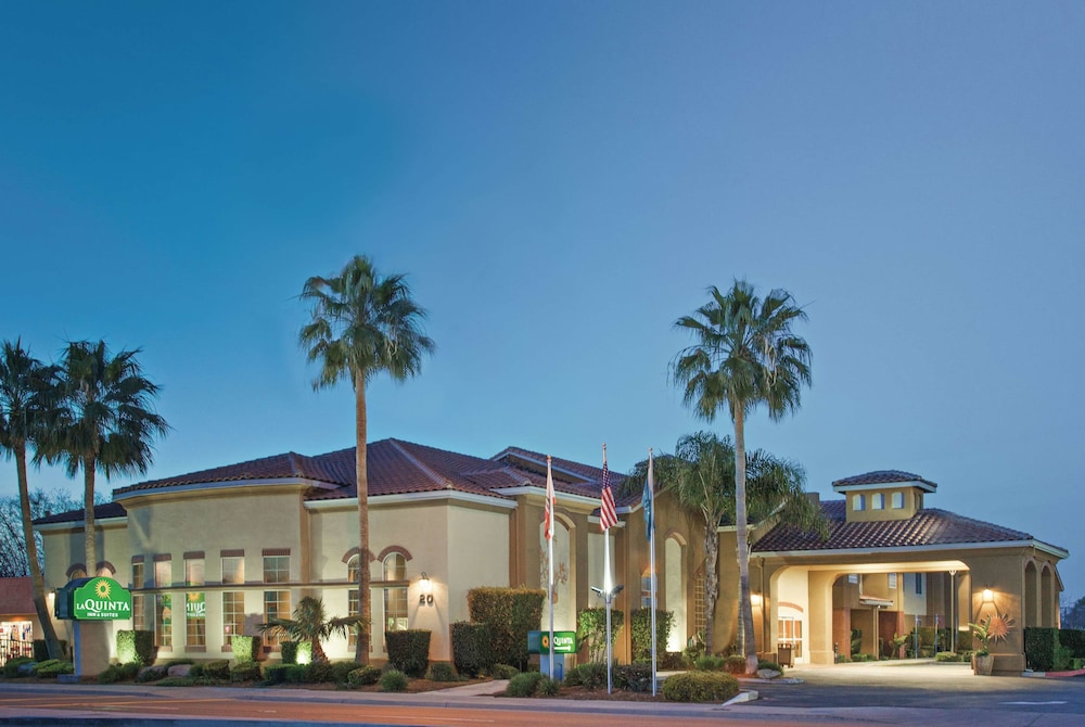 La Quinta Inn Suites Los Banos 5/35