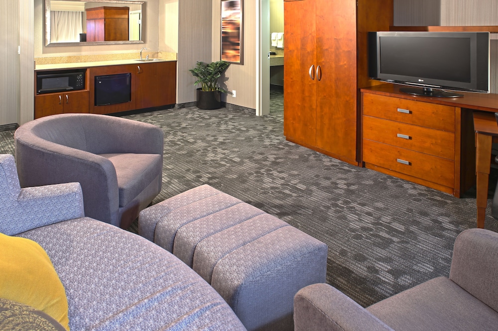 Courtyard by Marriott Hamilton 14/32