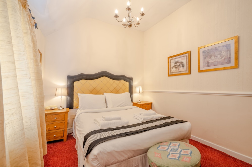 The Crown Hotel 15/47