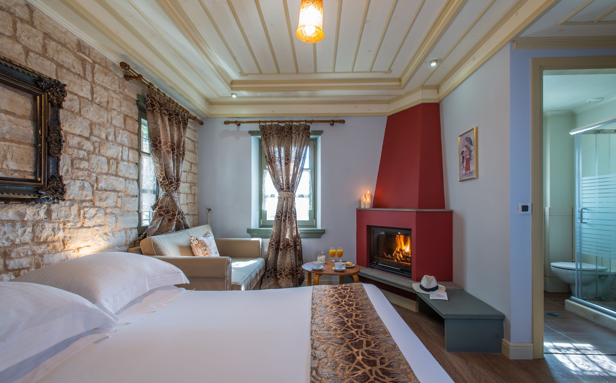 Design, Queen Bed, Mountain View, Sofa