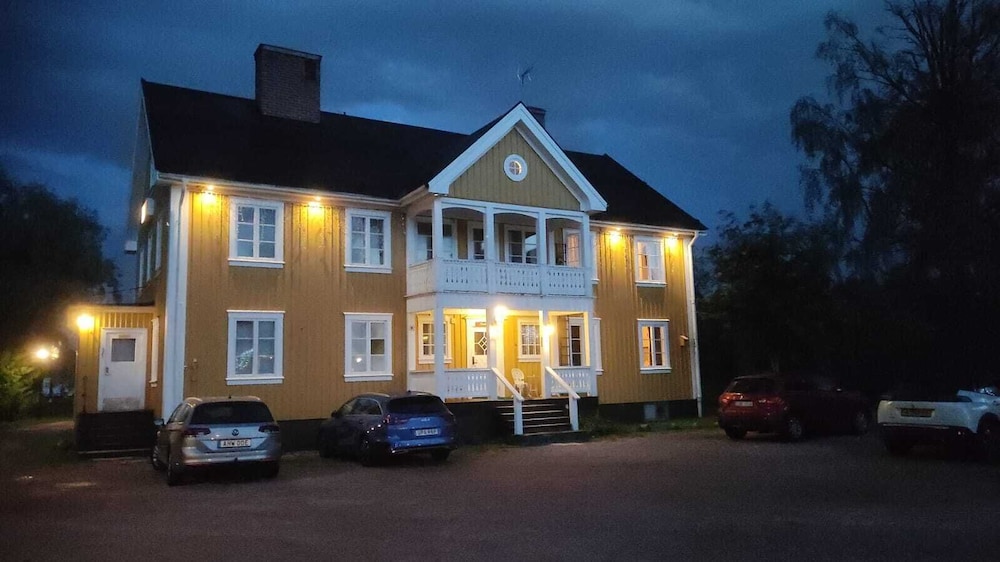 Vardshuset Lugnet 25/42