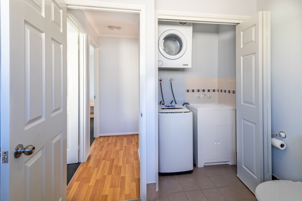 Ingenia Holidays One Mile Beach 18/50
