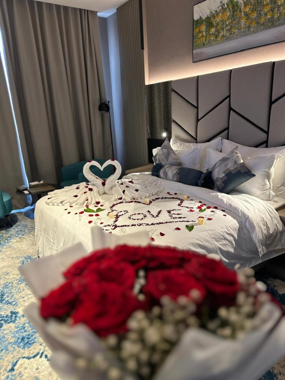 Taj Lives Hotel 40/70