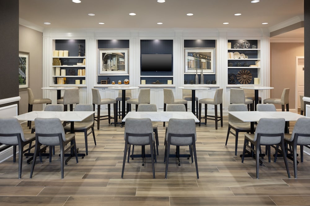 Residence Inn by Marriott Savannah Downtown/Historic District 30/50