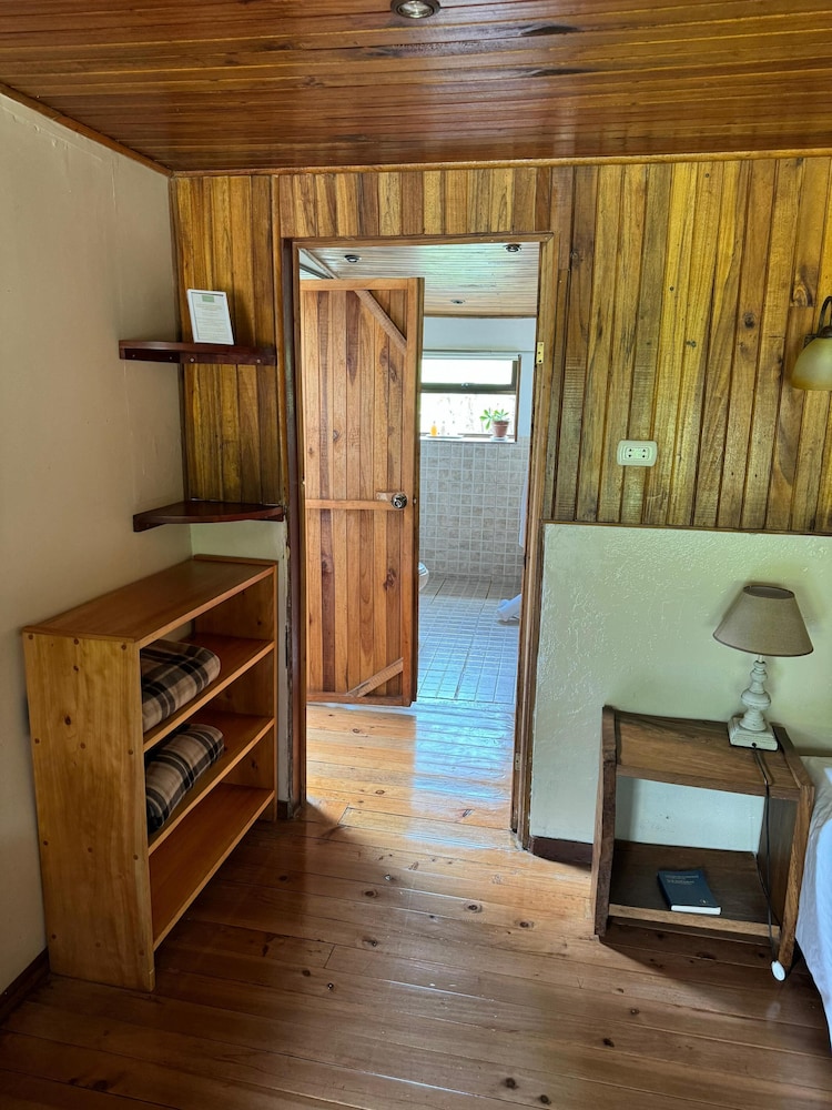 Poas Volcano Lodge 42/71
