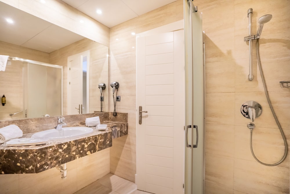 Hotel Spa Cadiz Plaza 69/70