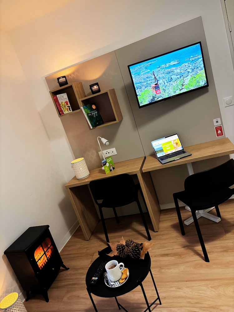 Apparthotel Privilodges Toulon Centre Gare 27/47