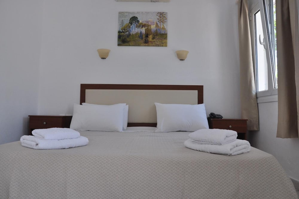 CASTRI VILLAGE HOTEL 8/50
