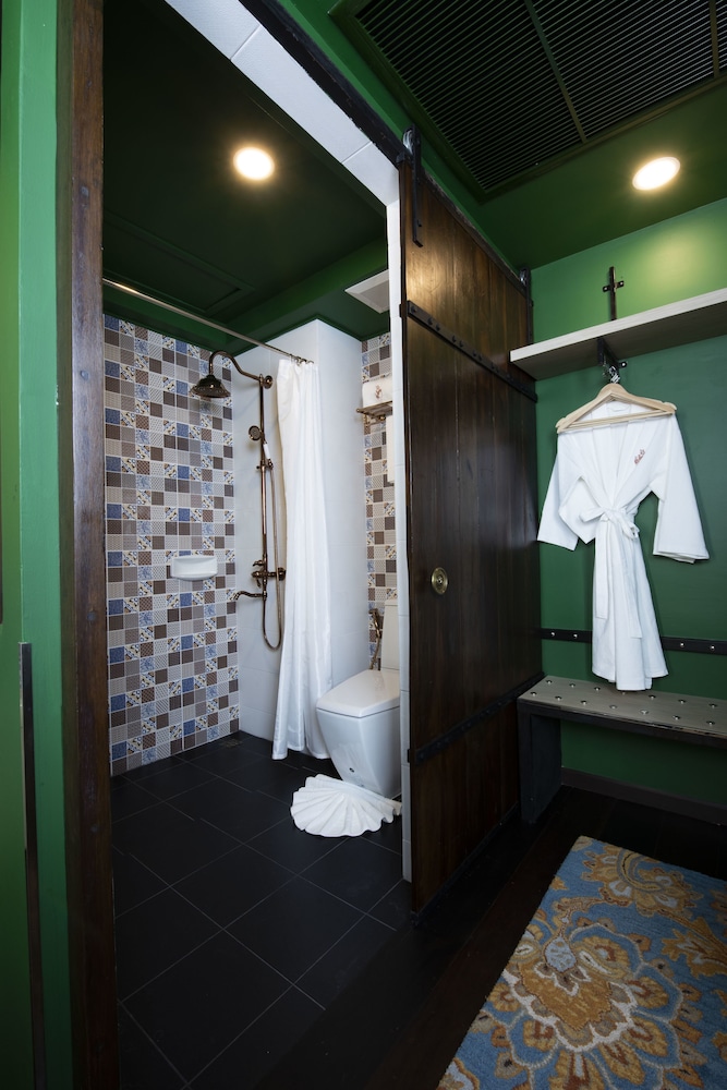 Dhevi Bangkok Hotel 40/40