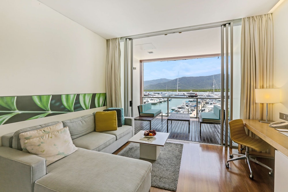 Shangri La the Marina Cairns 57/74