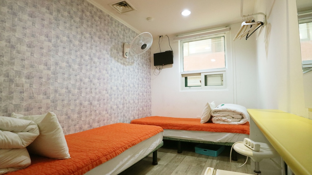 Hostel Korea 34/48