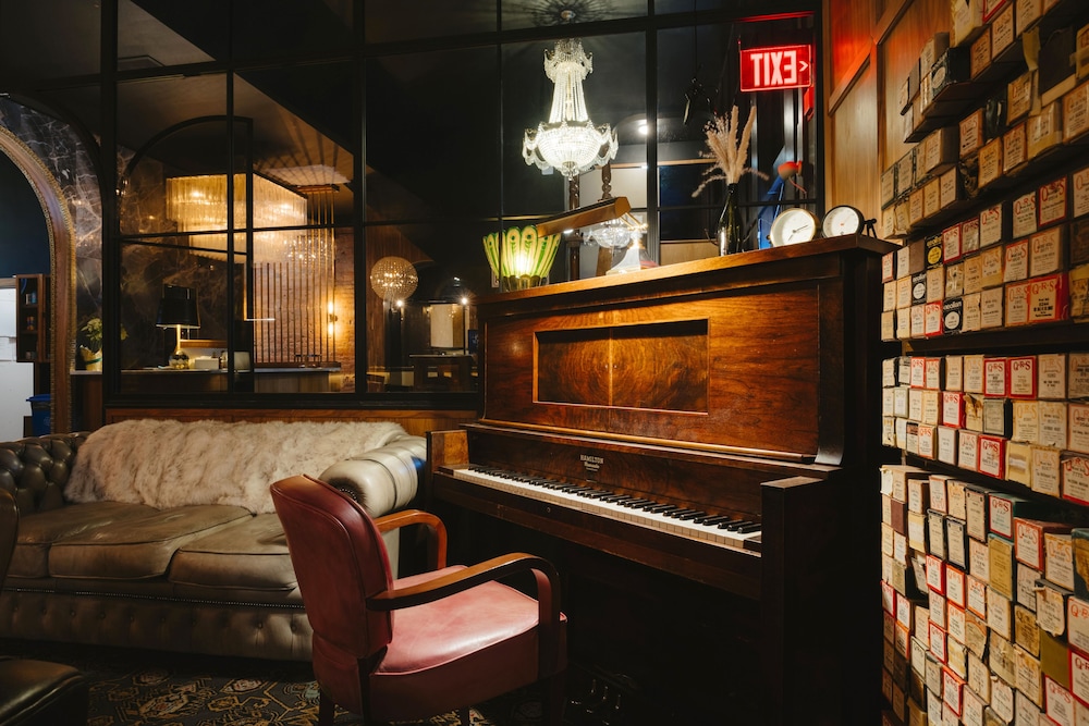 Delaware Hotel 7/49