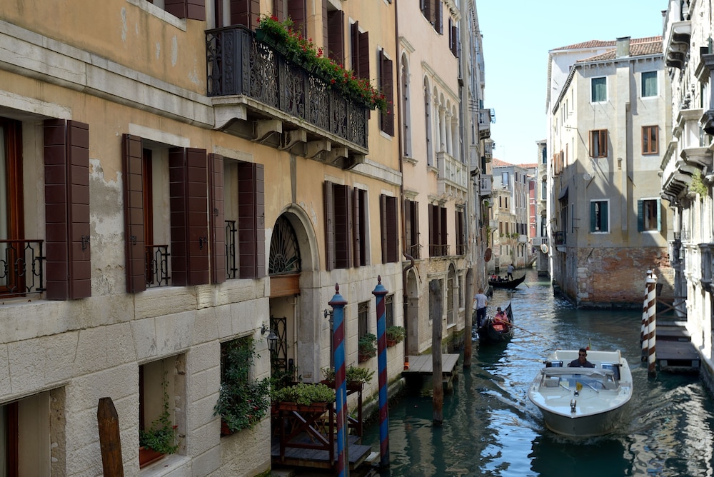 Residence La Fenice 44/50