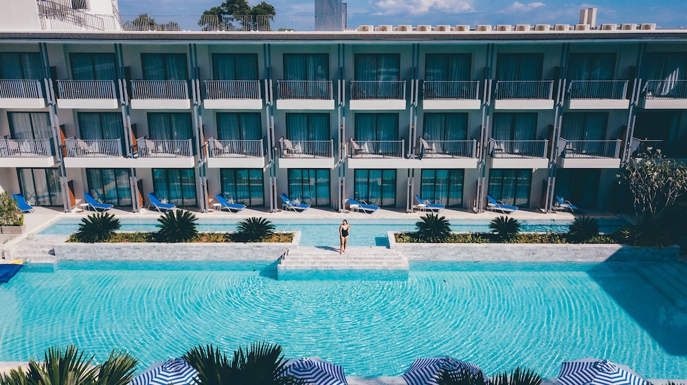 Seabed Grand Hotel Phuket in Wichit