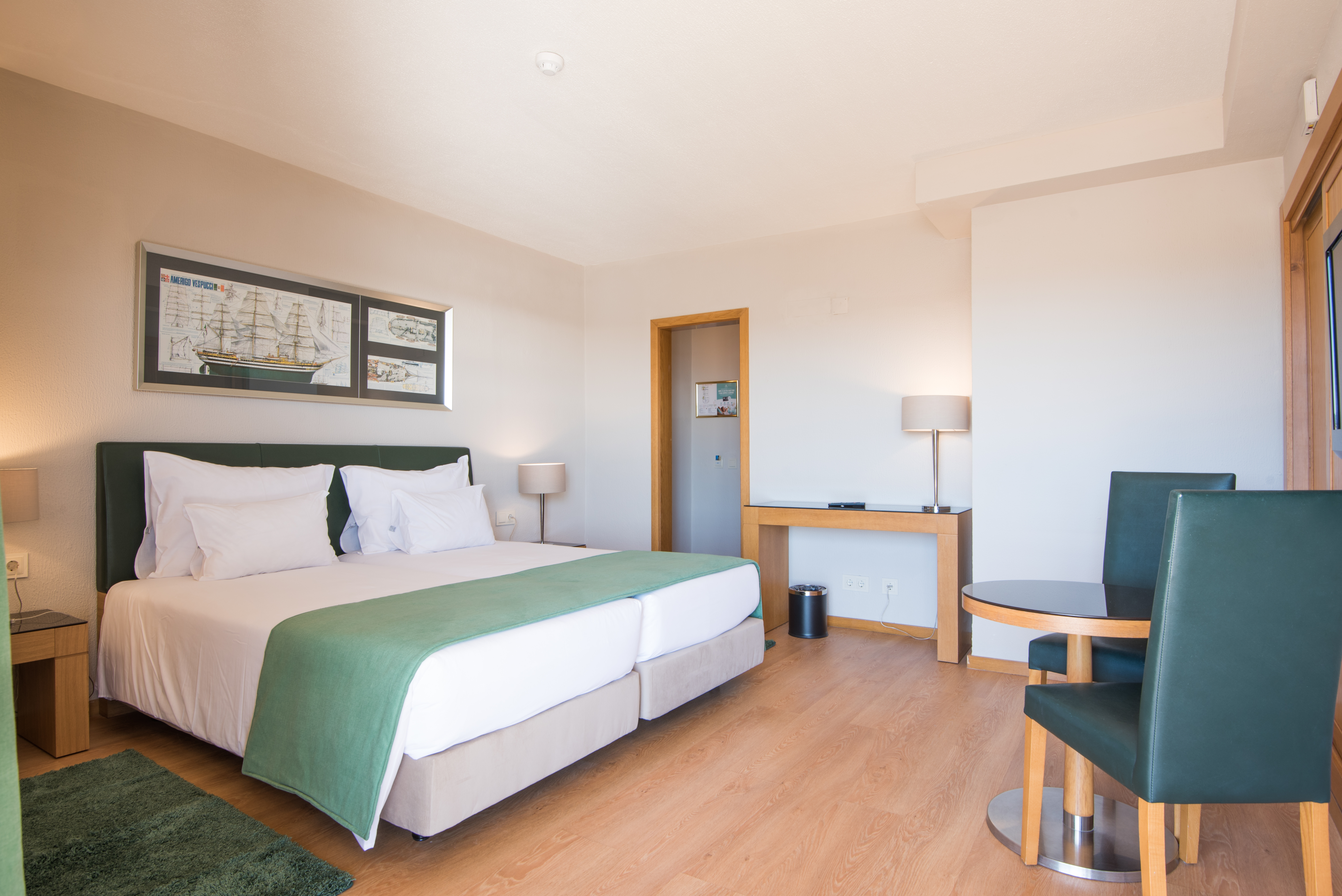 Junior Suite, Classic
