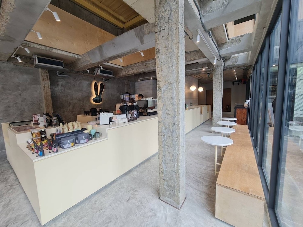 The Quarter Hotel Silom By UHG 13/68