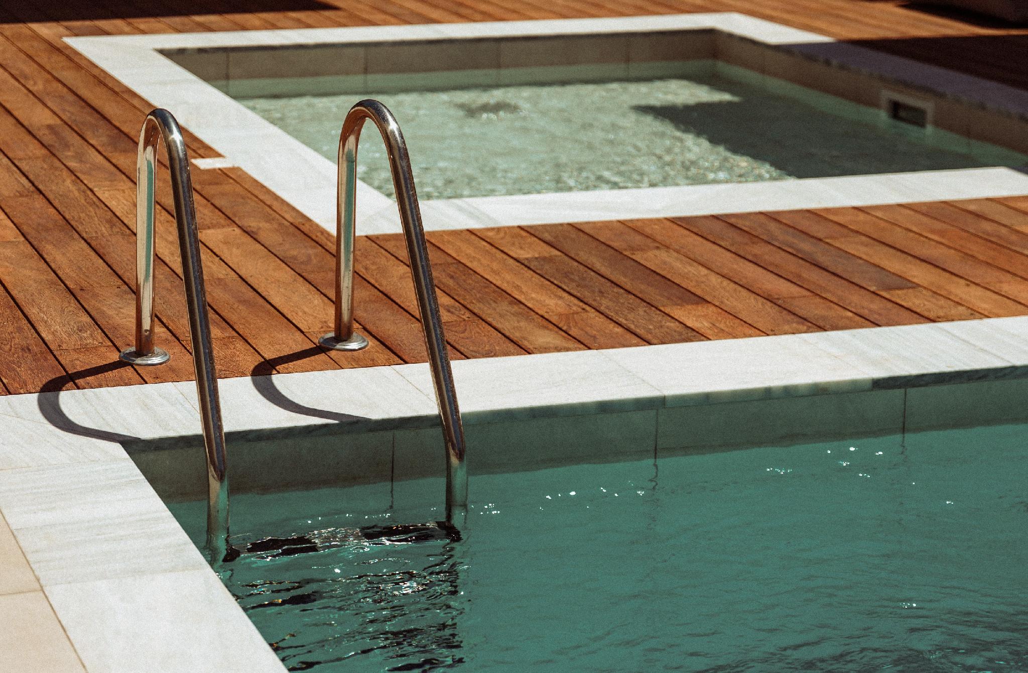 Regency Boutique Hotel Holiday Suites 16/26
