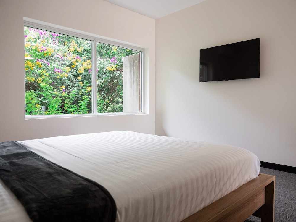 Inala Hotel 12/31