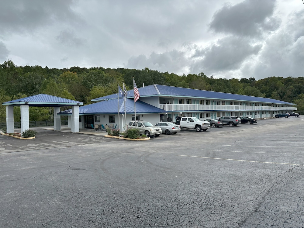 Days Inn by Wyndham Renfro Valley Mount Vernon 6/50