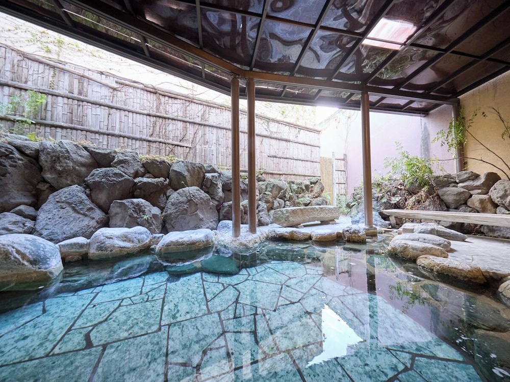 SHUZENJI ONSEN HOTEL TAKITEI 30/50