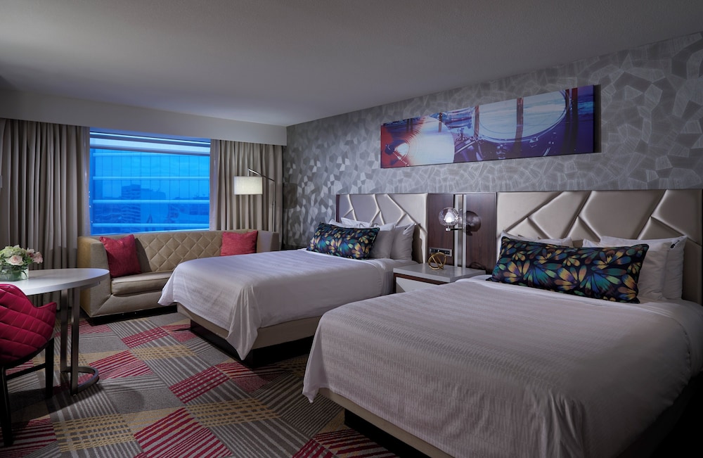 CLASSIC, 2 QUEEN BEDS, SOUTH TOWER